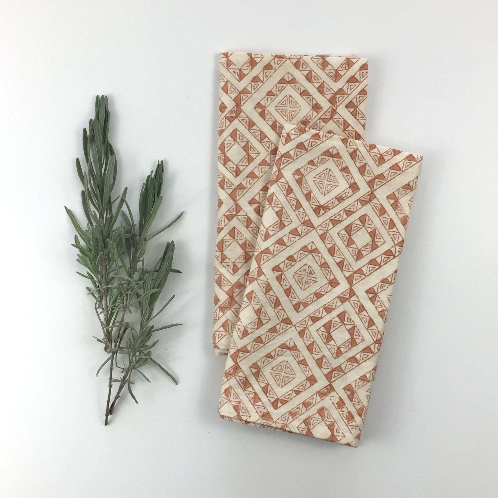 Napkin Set in Block Printed Amber Triangles Print