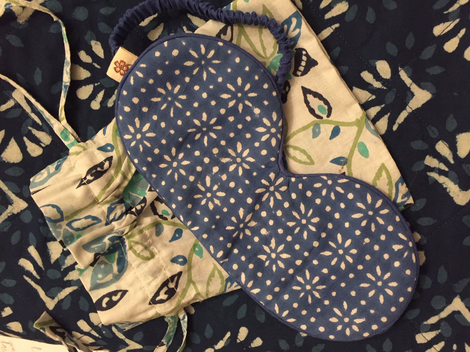 Eyemask in Hand Block Stardust Blues print in organic cotton