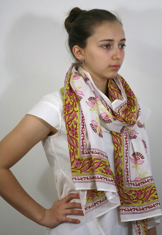 Scarf in Block Printed Pink Buti Print